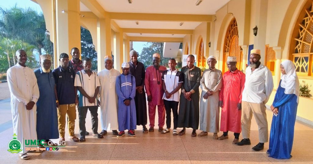 UMSC Flags Off Students to Al-Azhar Al-Sharif University